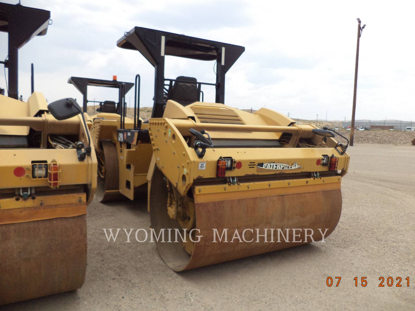 Caterpillar CB64, Compactor, 3793 hours, S/N: DJM00322, 2012 - Image 9