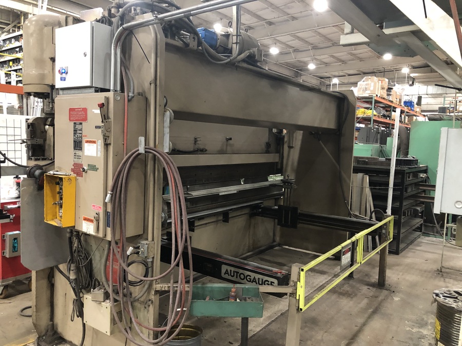 165 Ton, Pacific #J165-14, CNC hydraulic press brake, 14' overall, 148" between housing, 10" stroke, 11" - Image 3