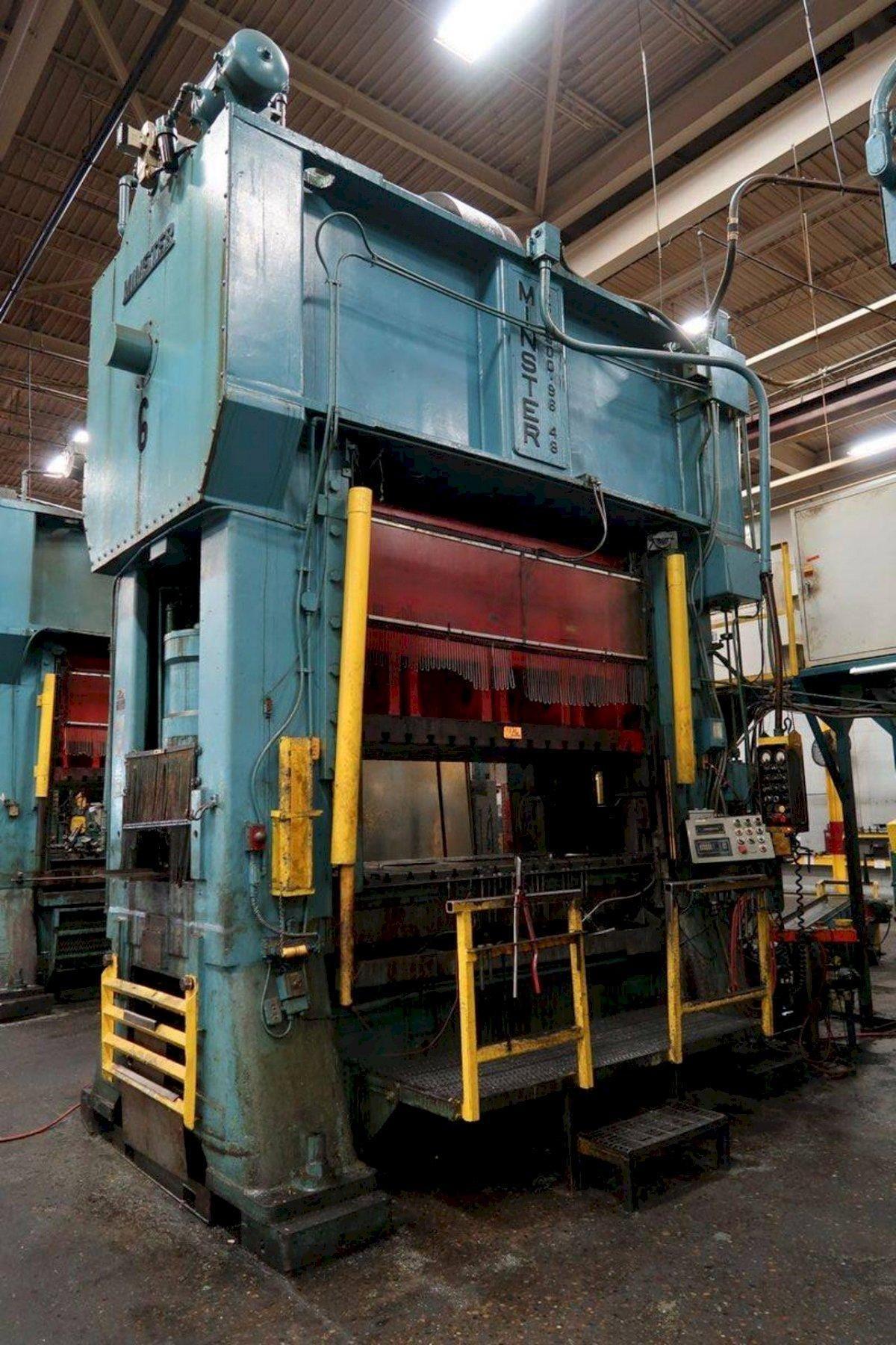 600 Ton, Minster #E2-600, straight side double crank press, 12" stroke, 31" Shut Height, 30-60 SPM, air - Image 2