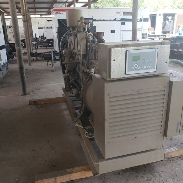 135 KW Cummins #3309A-1268B, Natural gas Generator w/enclosure, 277/480 Volts, 1991 - Image 3