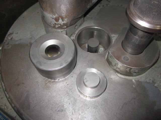 Applied Research, Lab Briquette Press, 40 Ton, 160000 psi, hydraulic - Image 5