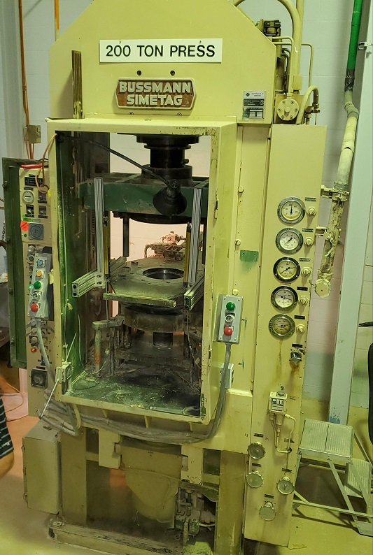220 Ton, Bussmann Simetag #HPM200, hydraulic compacting press, 7.8" lower stroke, 7.8" depth of fill, 19.6" - Image 4