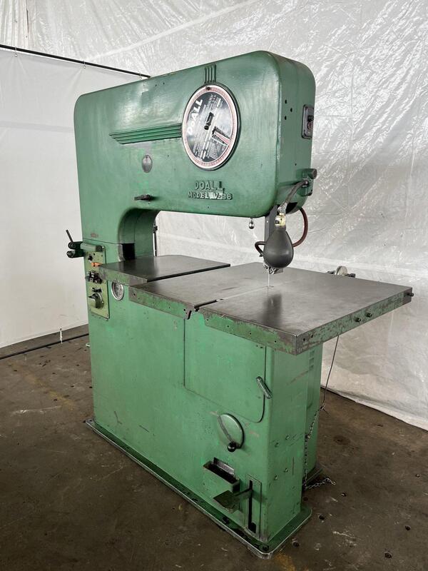 36" x 10" DoAll #V36, vertical bandsaw, 30-1/2" x 30-1/2" table, 1600 FPM, 1-1/4" x 192" blade - Image 3