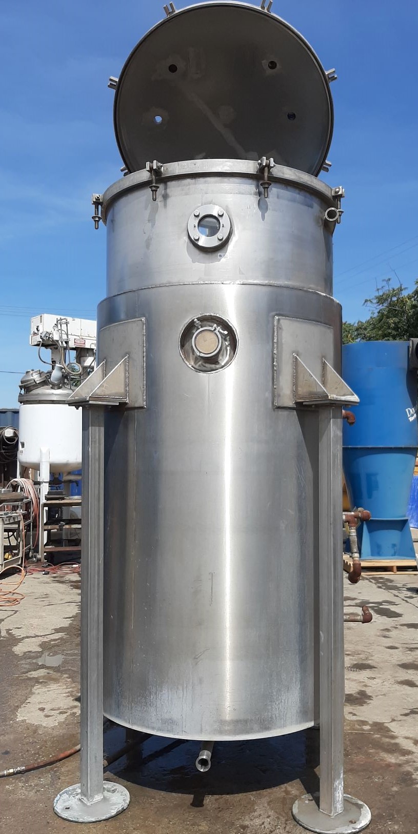 700 gallon Lee #700U, Stainless Steel tank, jacketed, 100 psi, 48" dia x 92" straight side, 1992 - Image 8