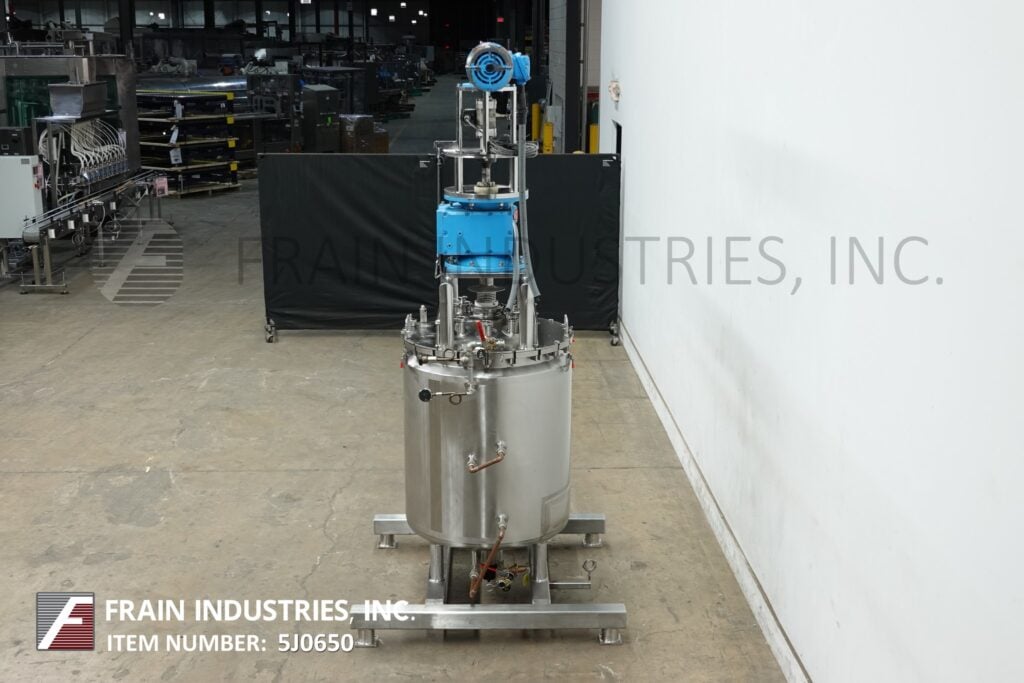 DCI #140GAL, 316 Stainless Steel jacketed & insulated process tank, 32" dia. x 40" straight wall - Image 3