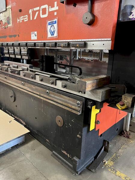 187 Ton, Amada #HFB-170-40, 14' overall, 148" between housing, 7.08" stroke, 16" throat, 17.71" open, 8-Axis - Image 2