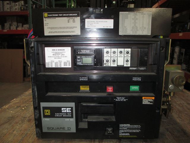 3000 Amps, Square D, SEF363000LSGA8, Electronic Trip Circuit Breaker, 600 VAC, manually operated, F/M, LSIG - Image 1