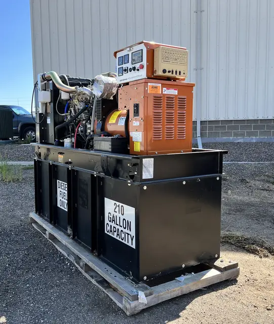 60 KW Generac #0048123, diesel generator, open, 120/240 Volts, 996 hours, #89285 - Image 2