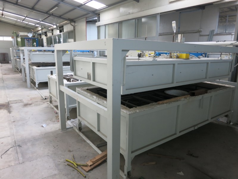 Mt Forni MTI-2, Bending Kiln, 118" width x 59" Depth internal 110" width x 23.6" Depth glass size, 1022 deg F - Image 2