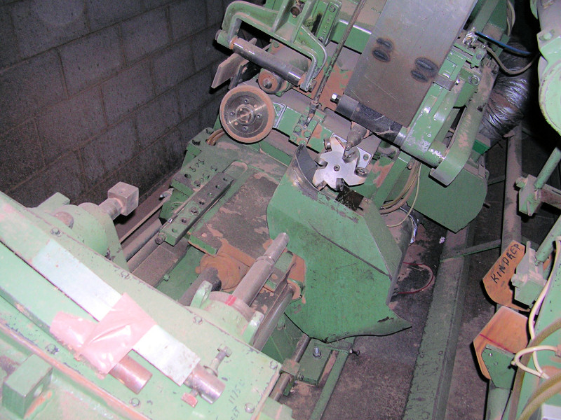 Zuckermann #Challenger, Lathe Turning & Sanding Lathe, 149" between centers, 8-13/16" part diameter, 5 HP - Image 2
