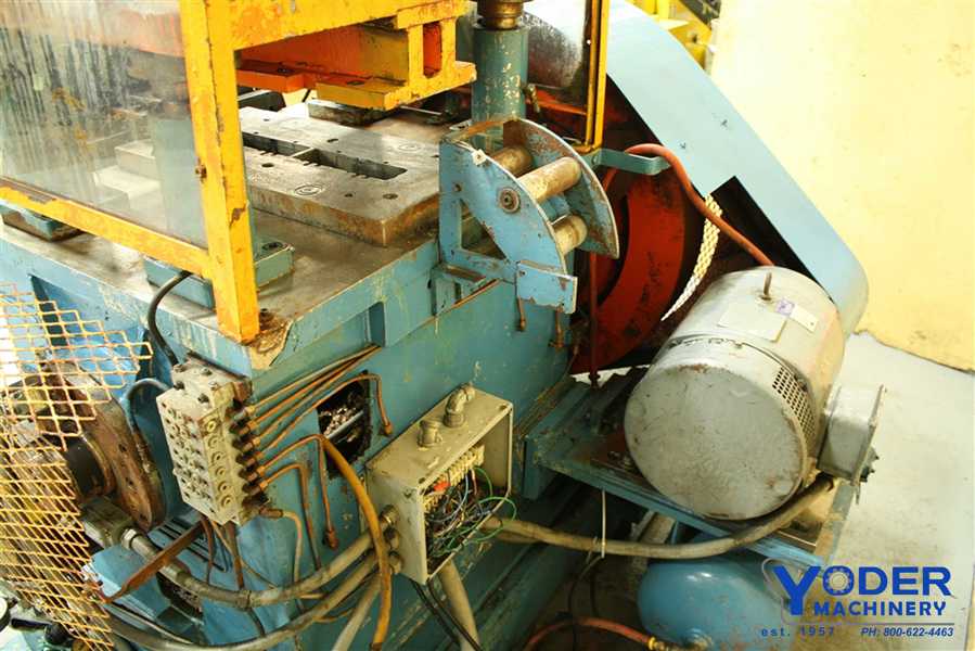 Coe, 4-post flying cut-off press, 2 stroke, air clutch, 7-1/2 HP, complete w/ctrls, #57928 - Image 4