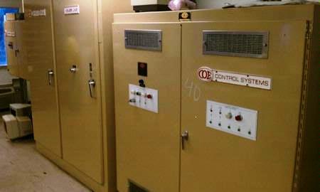 Coe Press Equipment 249D, Rotary Veneer Lathe, 27" log diameter, 110" knife length, 3 to 1 inner drive ratio - Image 3