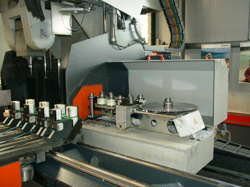 Elumatec #SBZ-150, Profile Machining Center, 7800 mm X, 39" Y, 25" Z, 230 FPM X, 131 FPM Y & Z, 3.94" cutting - Image 3