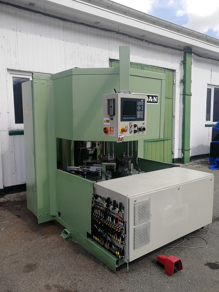 Urban #SV-530, CNC Corner Cleaner, 130/200 mm H x 150 mm width profile, 5000 RPM, 2006 - Image 1