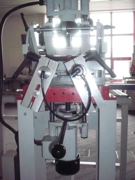 Wegoma WSA2-WPA4, Window Line, 50+ units/8hrs. shift, 2-head horizontal welder, cleaning machine, 2008 - Image 9