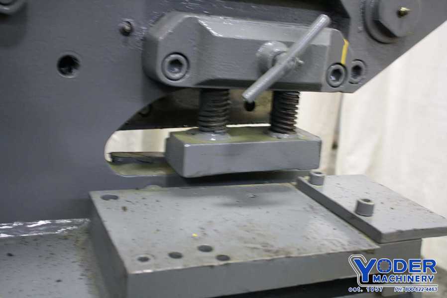 6" x 6" x 1/2" Peddinghaus #210-SUPER-20, ironworker, 105 Ton, 20" throat, shearing, notcher, 10 HP, 2 - Image 9