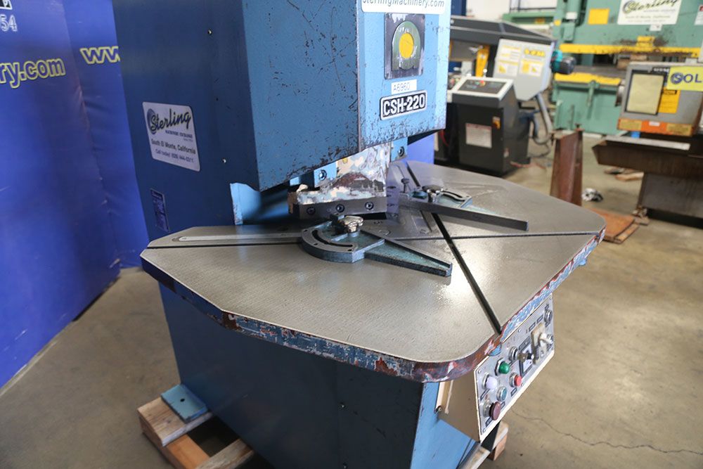 1/4" x 8" x 8" Amada #CSH-220, hydraulic heavy duty notcher, work guide, 5 HP, one shot lube, #A6960 - Image 7