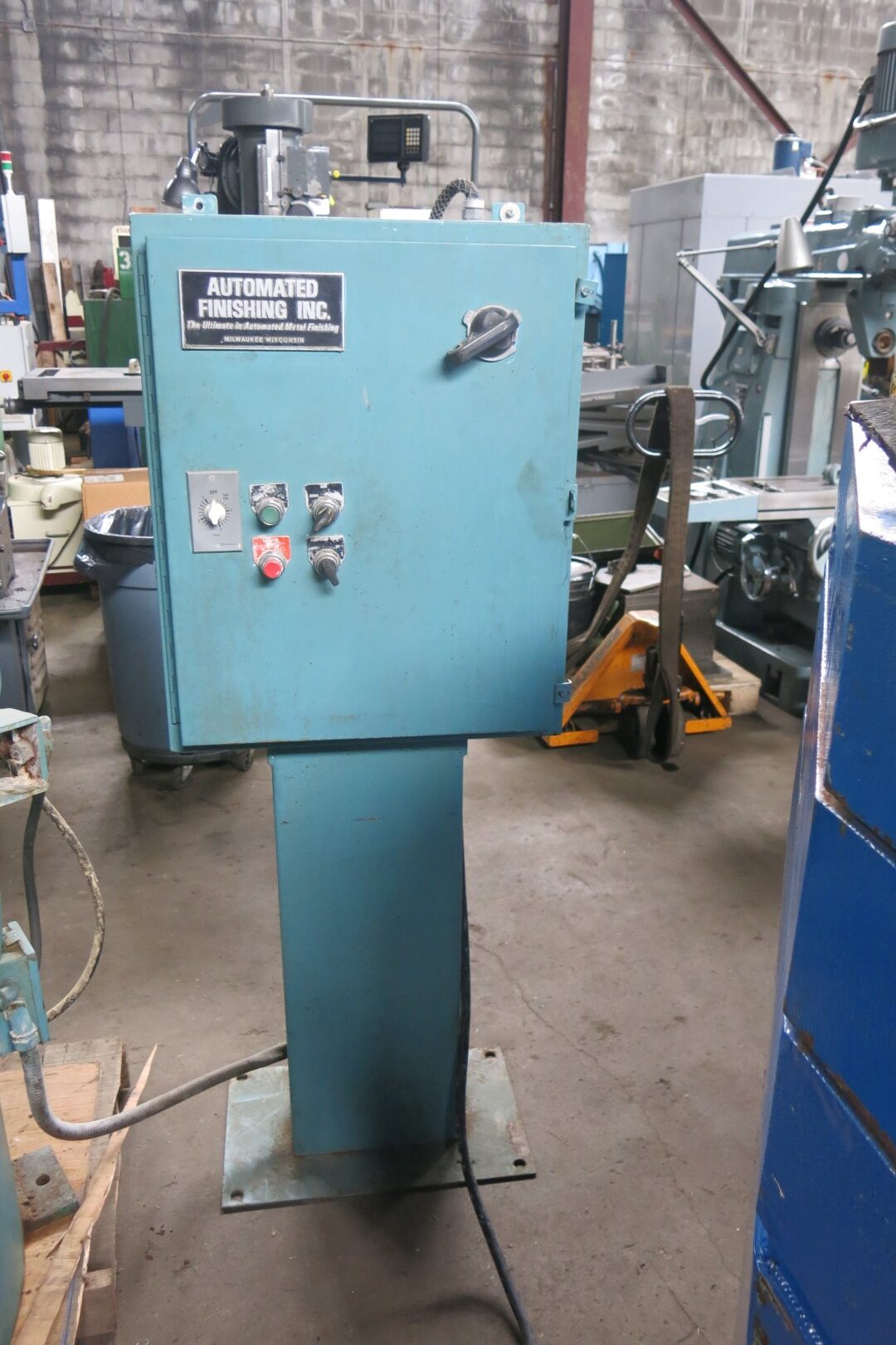 7 cu.ft. Automated Finishing #AB-7, vibratory finisher, 50" diameter x 48" H, 10" channel width - Image 4
