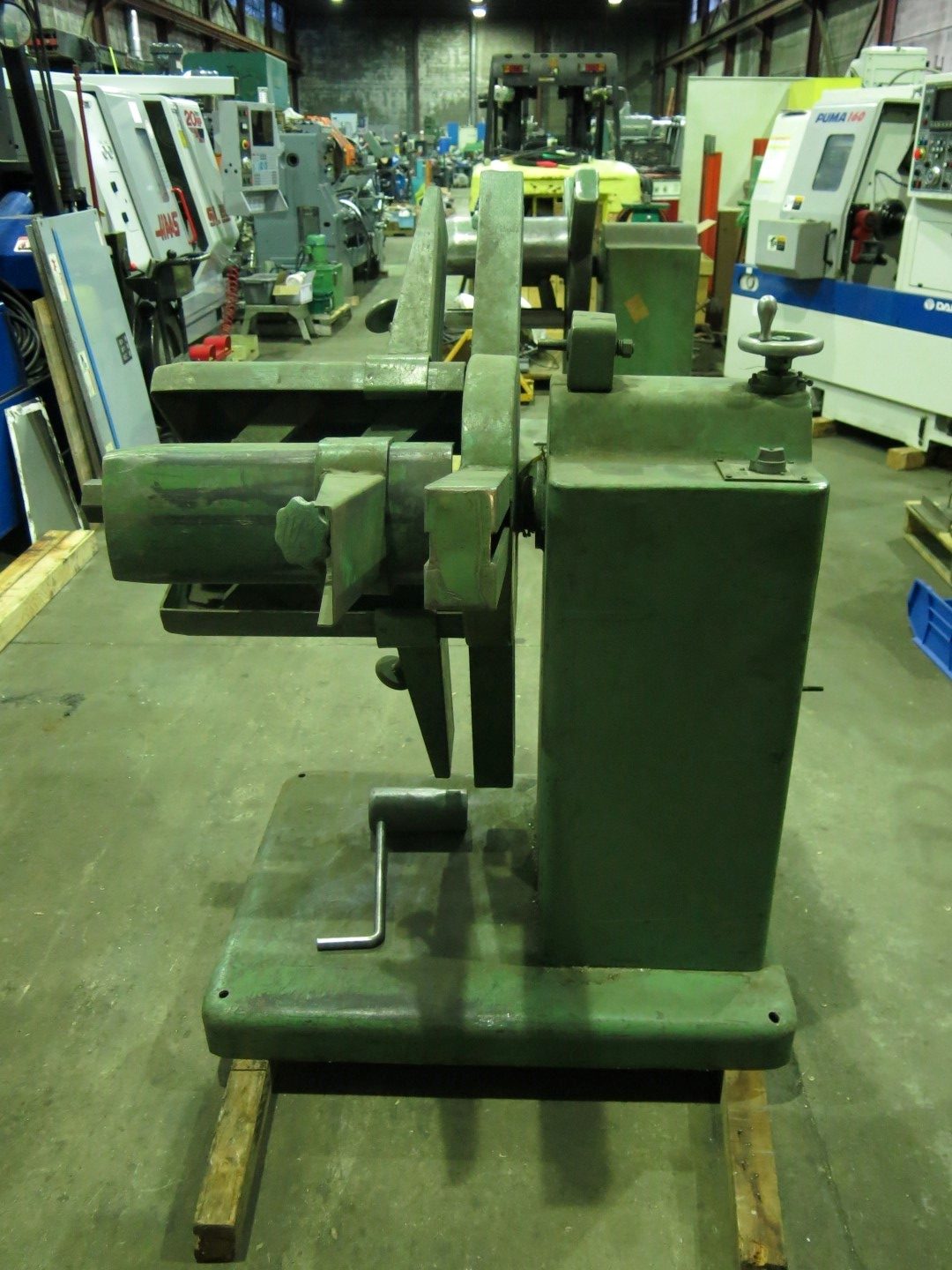 2500 lb. American #60, Motorized Uncoiler, with Keepers & Wrench - Image 4