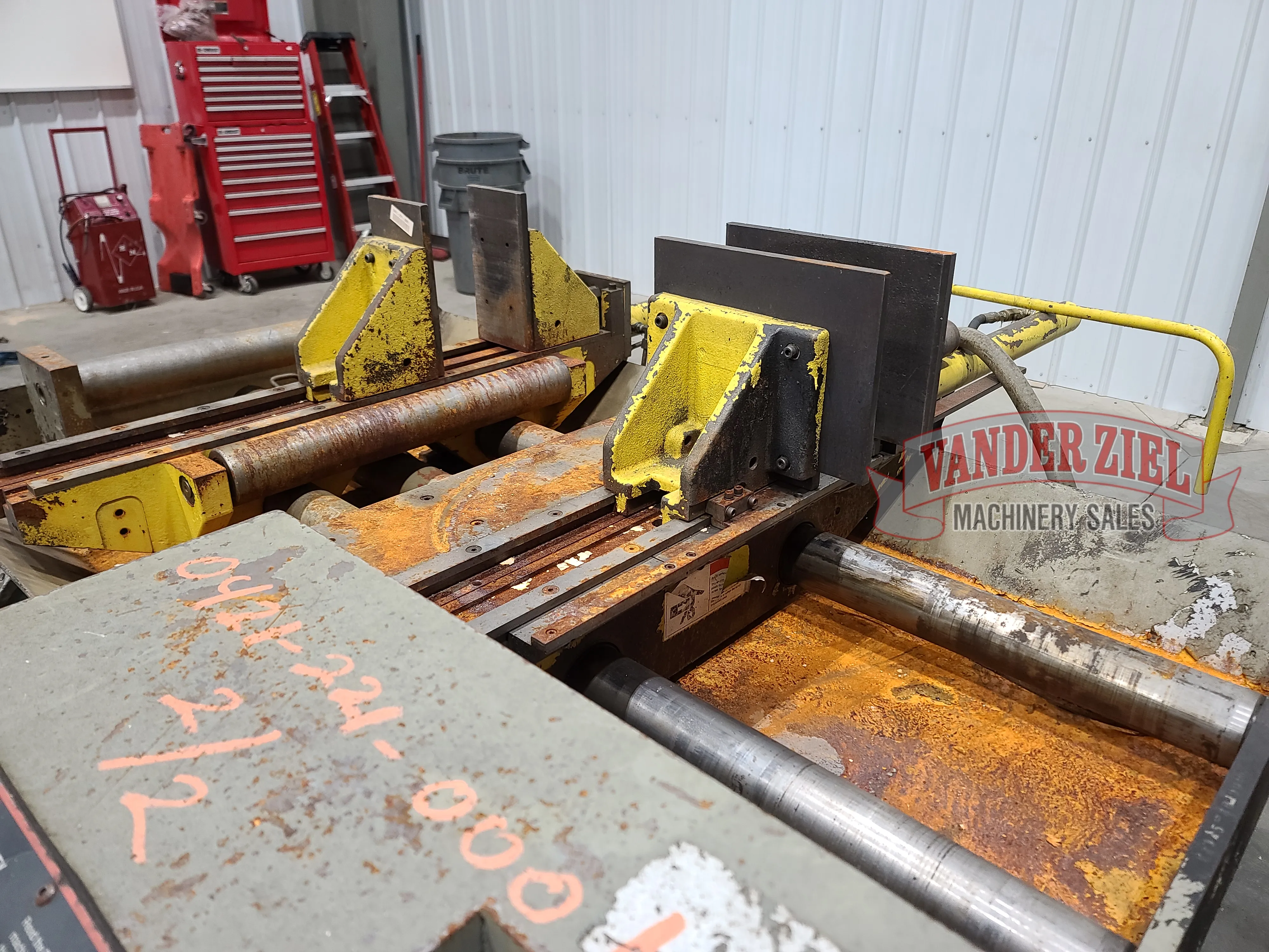 20" x 25" Marvel #E2125PC, vertical tilt frame band saw, 1.25" x .042" x 176" blade, 50-475 FPM, #15638 - Image 7