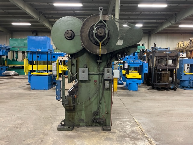 120 Ton, Verson #B58-120-PB, mechanical, 10' overall, 3" stroke, 5" adj, 30 SPM, back gauge, #2717 - Image 2