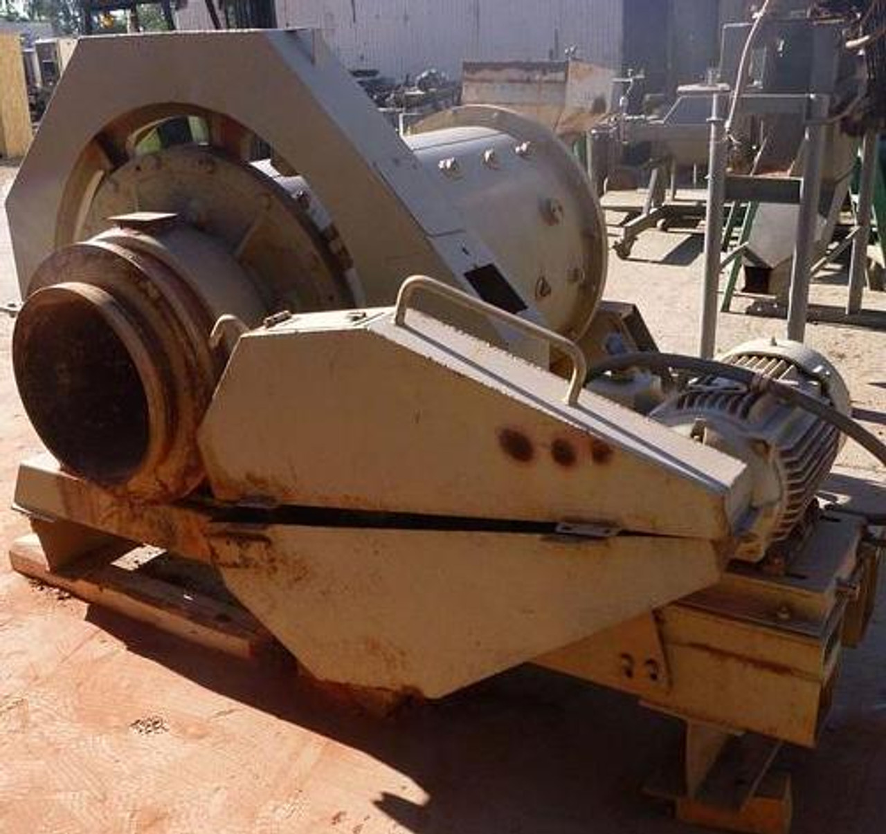 2.6' x 4' Denver Ball Mill, 10 HP, steel liners, ball charge, infeed hopper w/spout feeder - Image 4