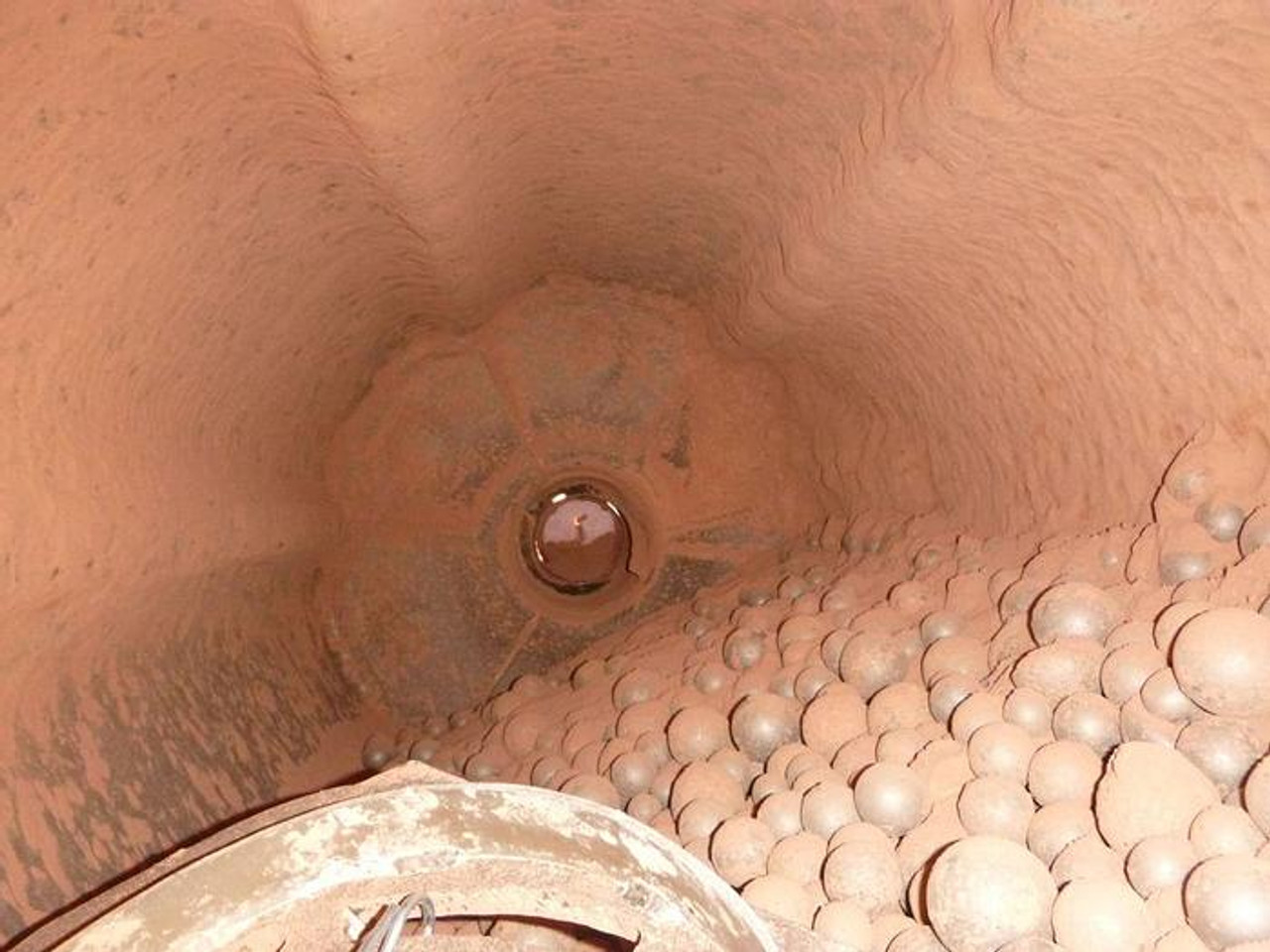 2.6' x 4' Denver Ball Mill, 10 HP, steel liners, ball charge, infeed hopper w/spout feeder - Image 6