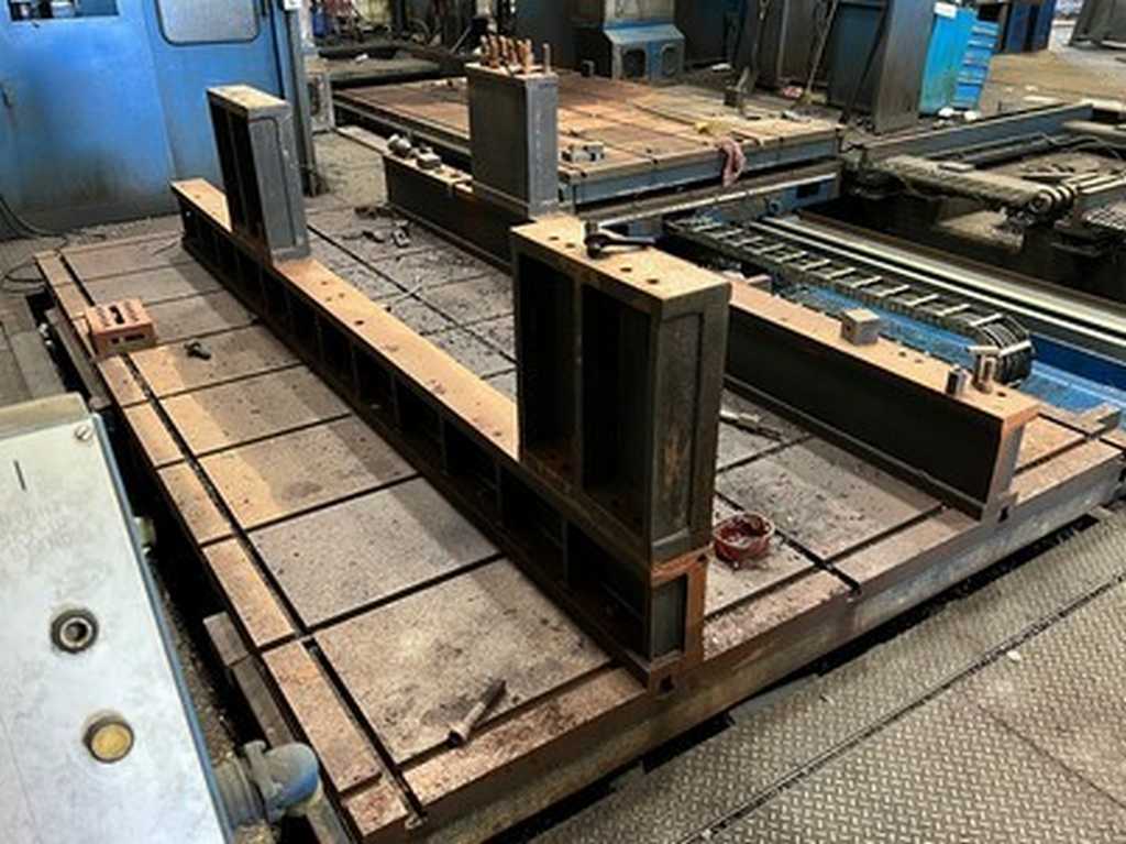 Ingersoll-Rand, vertical machining center, 100 automatic tool changer, 4000 RPM, #50, 8-Axis, 98.4" x 157.5" - Image 4