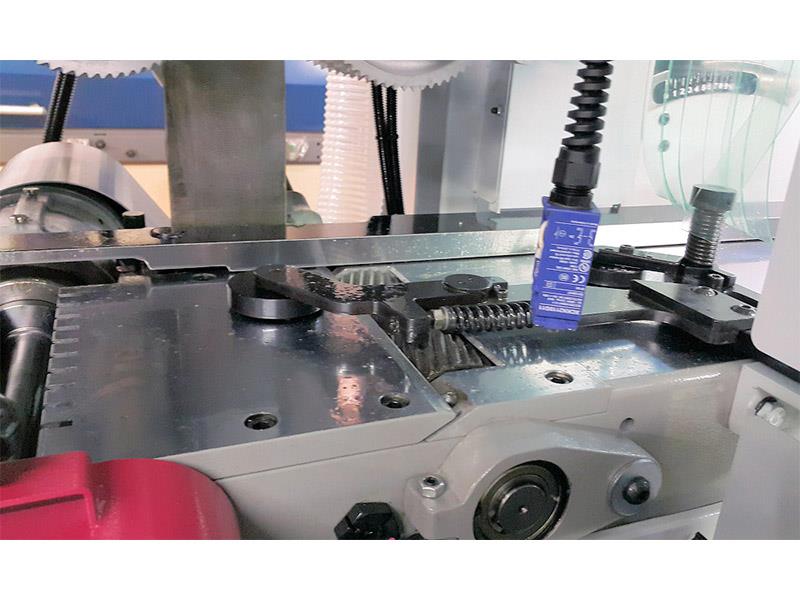 Cam-wood SM-623LX, feed through moulder, 6-head, 9-3/4" x 5 1/4" working capacity, 40 mm spindle diameter - Image 9