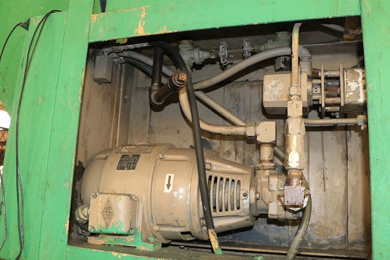 30" x 48" x 44" General #314-48L-16, hydraulic vertical baler - Image 6