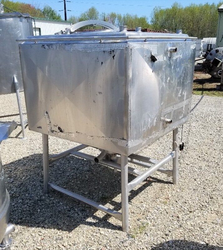 250 gallon Stainless Steel tank, 43" x 43" x 34" T/T - Image 3