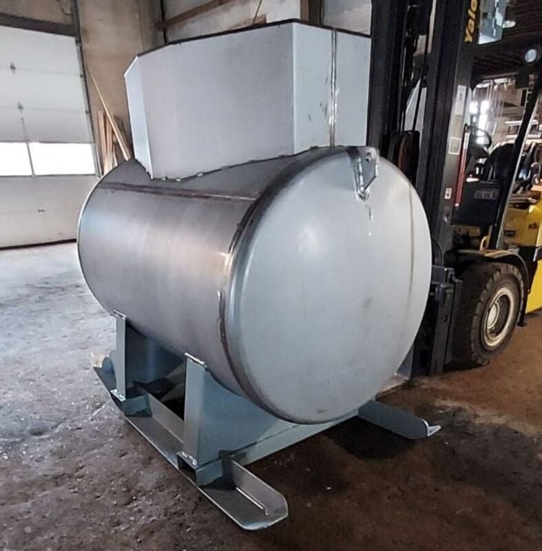550 gallon Allen-Bradley Duffy, Stainless Steel portable liquid tote/tank, 4' diameter x 5' 6" T/T - Image 2