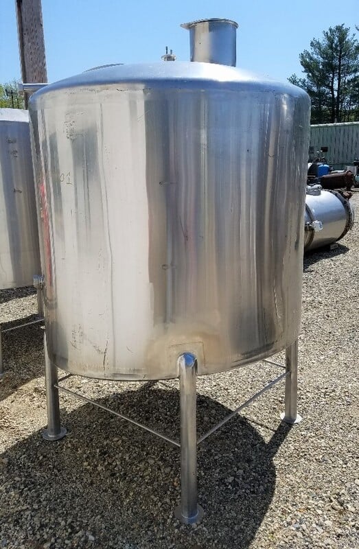 550 gallon Stainless Steel tank, 58" diameter x 54" T/T - Image 2