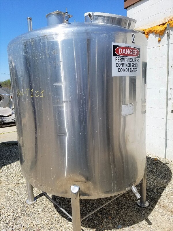 550 gallon Stainless Steel tank, 58" diameter x 54" T/T - Image 3