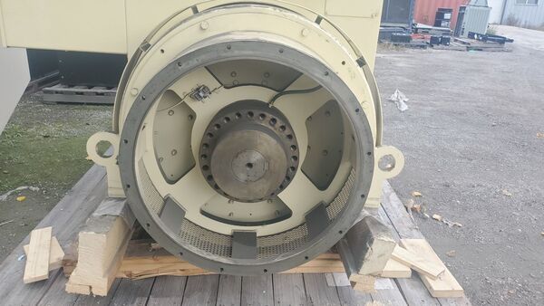 2000 KW, Kohler #KH0080T04D, 12470V/13200V/13800V/11000V, generator end, 50/60 Hz, new surplus - Image 5