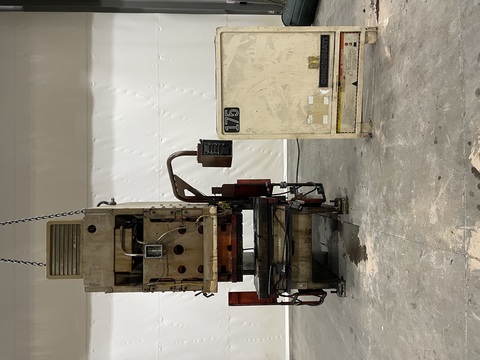 175 Ton, Cincinnati #175-OBS, hydraulic punch press, 10" stroke, 50" x30" bed, #15815 - Image 1