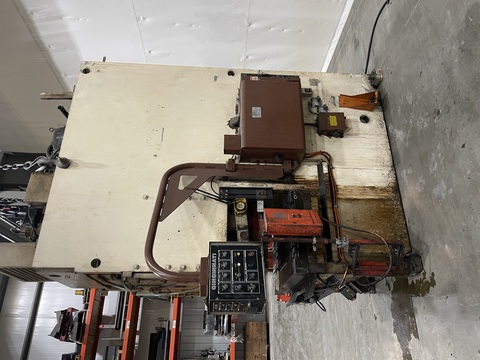 175 Ton, Cincinnati #175-OBS, hydraulic punch press, 10" stroke, 50" x30" bed, #15815 - Image 4
