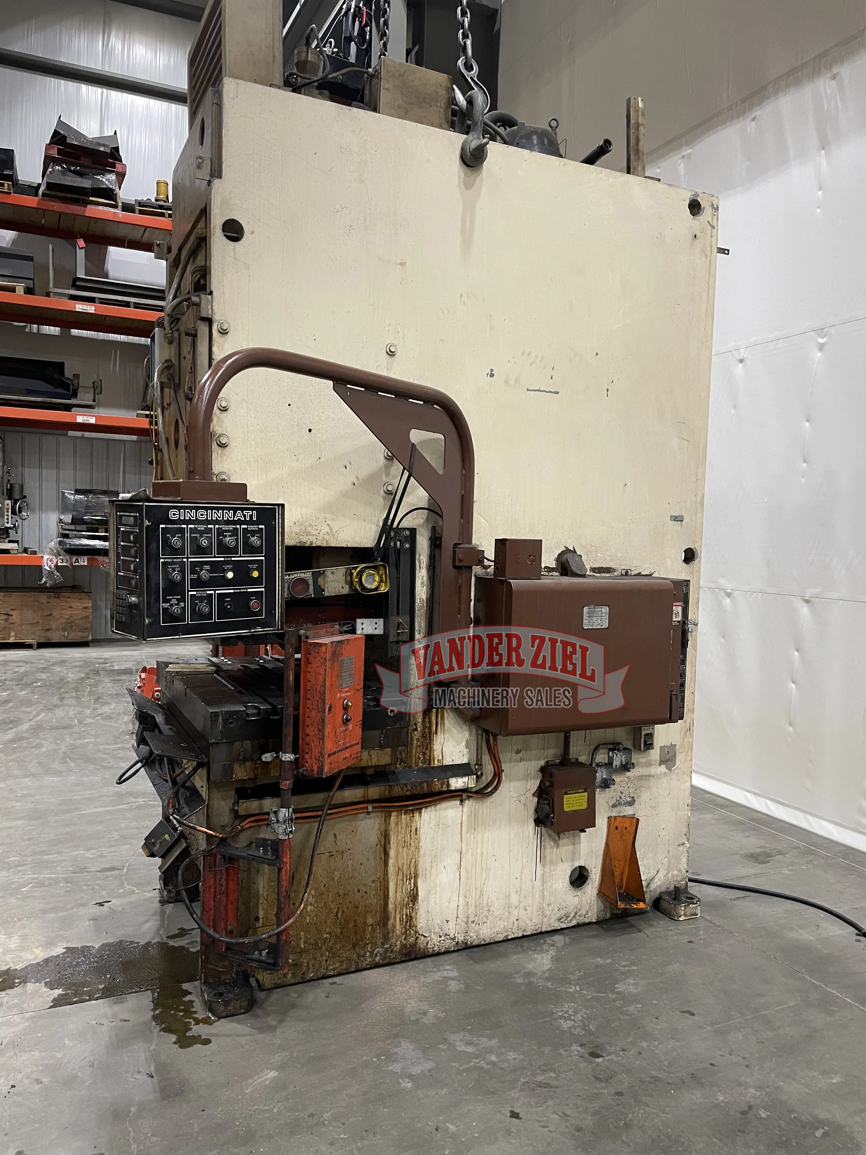 175 Ton, Cincinnati #175-OBS, hydraulic punch press, 10" stroke, 50" x30" bed, #15815 - Image 4