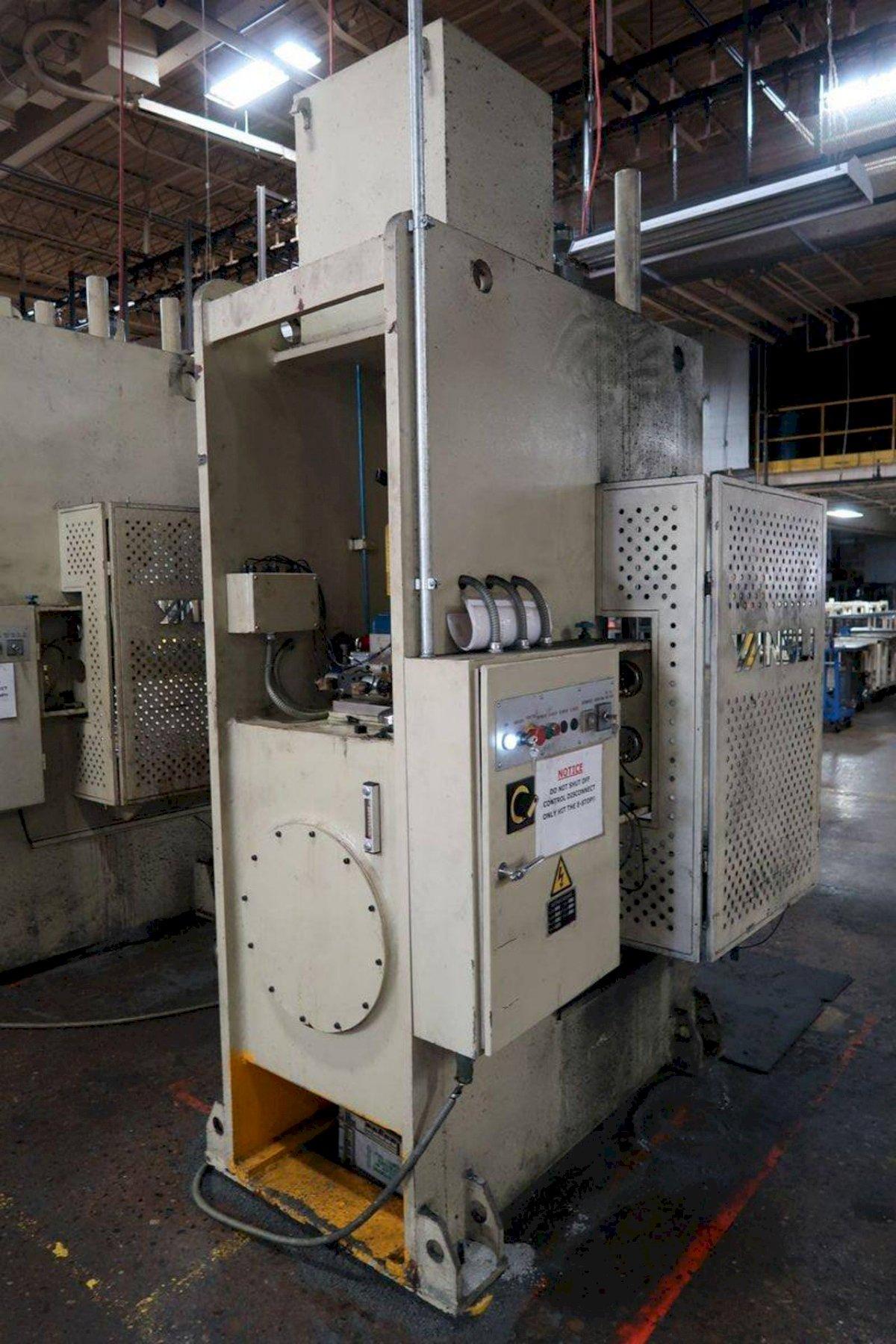 63 Ton, Yangli #YL41-63 63, hydraulic press, 19.6" stroke, 12.5"throat, 39.3" daylight, 2-post guided ram - Image 9