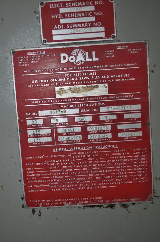 36" x 13" DoAll #36B-O, vertical bandsaw, 50-5200 RPM, 3/4" x 175" blade - Image 8
