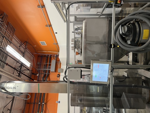 Bin lift elevator, Servolift #11169, Stainless Steel, explosion proof, 12' high, rotating base, 2019 - Image 2