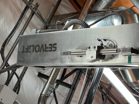 Bin lift elevator, Servolift #11169, Stainless Steel, explosion proof, 12' high, rotating base, 2019 - Image 4