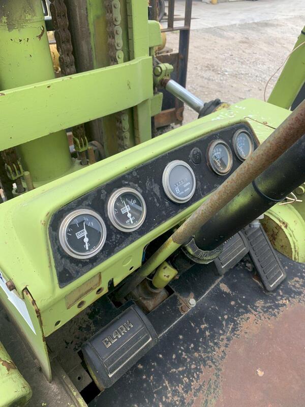 8925 lb. Clark #C500-Y100, forklift truck, 189" reach, 2-stage mast, 24" load center,S/N Y685-75-5195 - Image 2