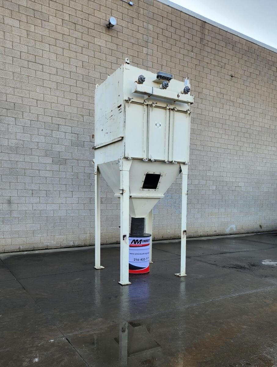 7500 cfm Wheelabrator #34-WCC-36, (12) vertical cartridge filters, 3780 sq.ft., automatic pulse clean - Image 2