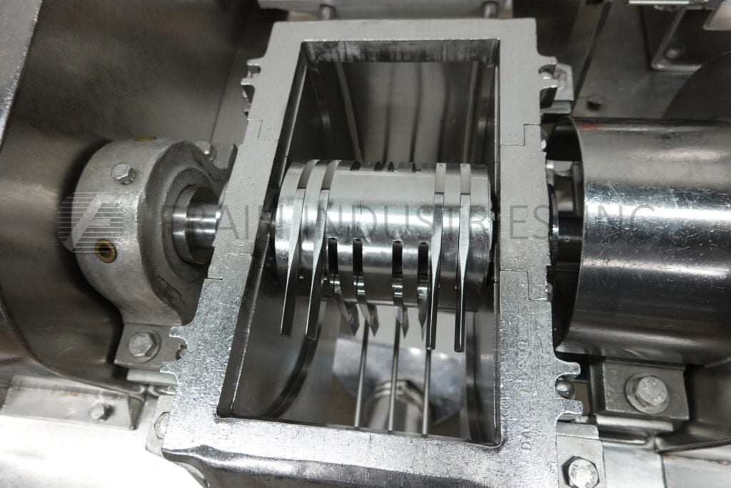 Fitzpatrick #DAS06, Stainless Steel hammermill, 16 fixed impact/knivfe blades, 7 HP, mounted lon 4 leg frame - Image 2