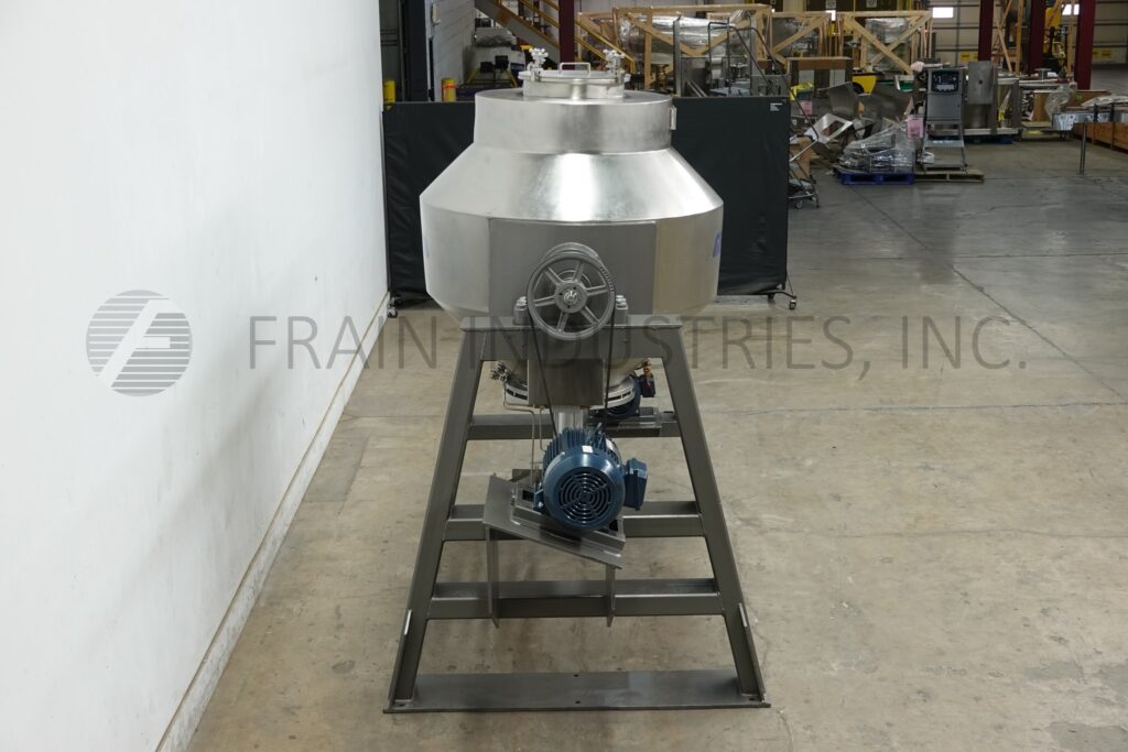 30 cu.ft. Gemco, slant bottom double cone vacuum blender, 55" dia x 20" straight side vessel, mounted on - Image 4