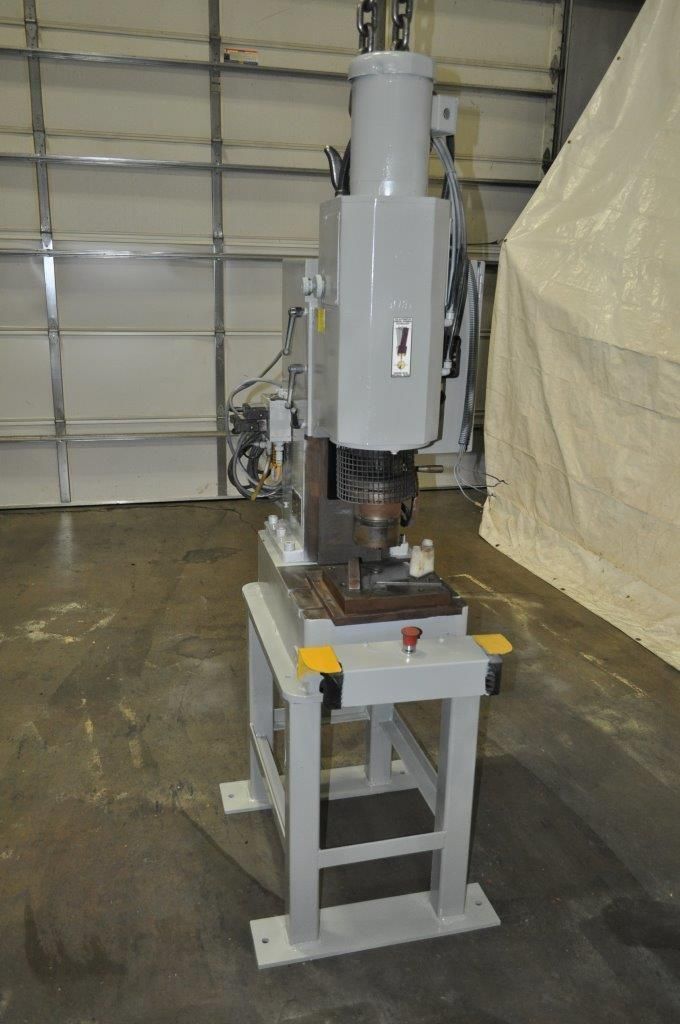 VSI #TM-23, riveter,.06"-.062" dia. capacity,.15" open height, AB PanelView 300,1 HP, #14158J - Image 1