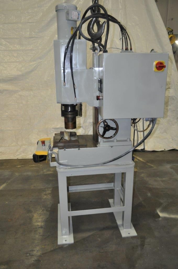 VSI #TM-23, riveter,.06"-.062" dia. capacity,.15" open height, AB PanelView 300,1 HP, #14158J - Image 4