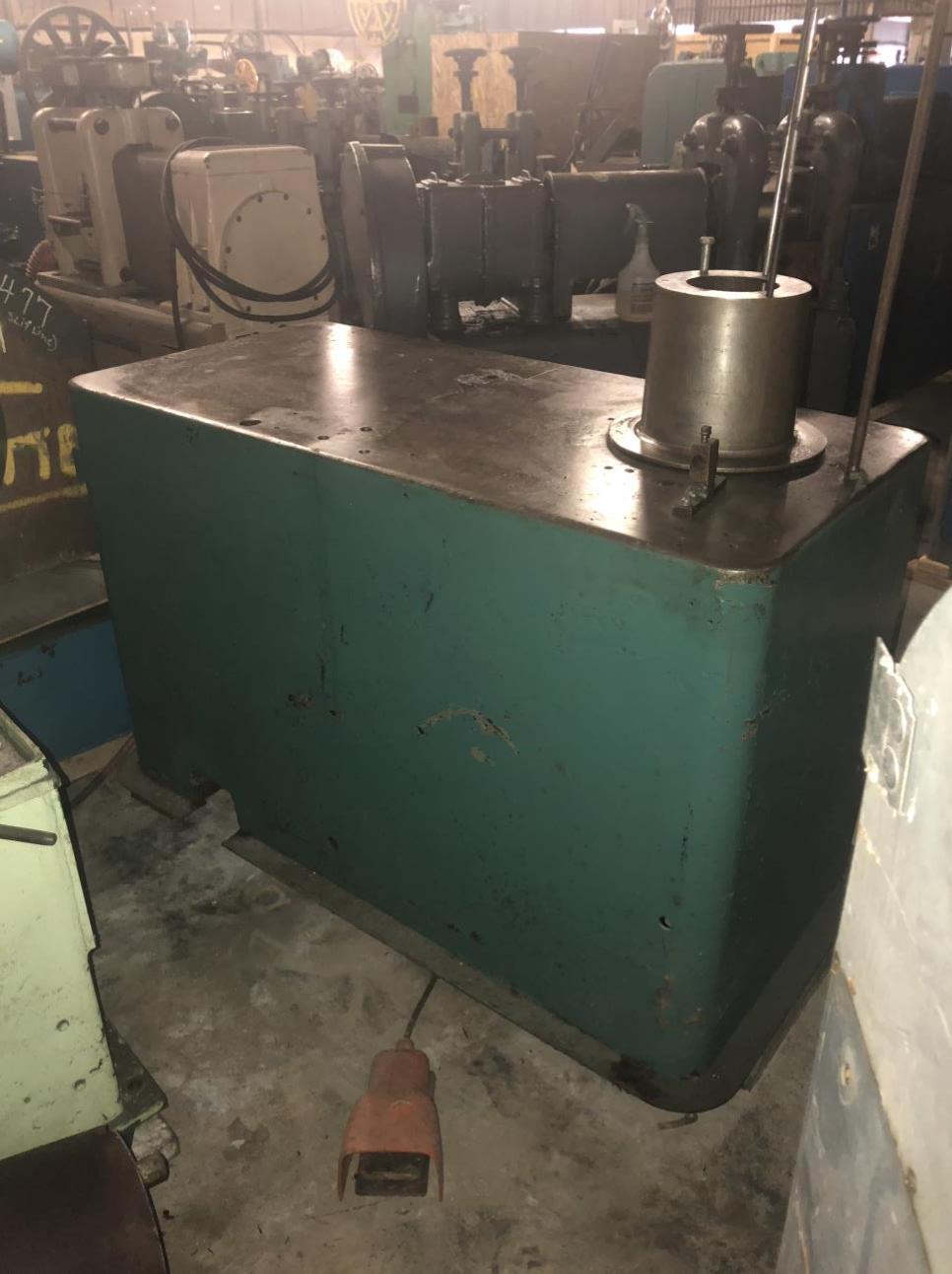 8.5" Stanat, bull block, 5 HP, foot pedal - Image 1