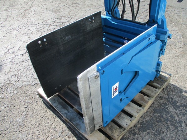Rightline #LCVM003, forklift carton clamp attachment, 2500 lb - Image 4